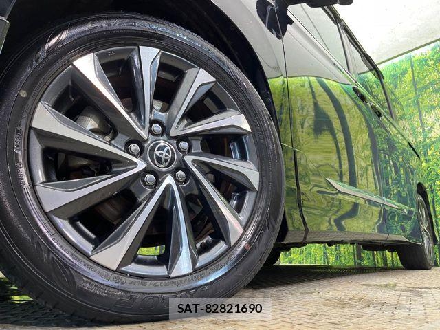Toyota VOXY HYBRID 2023-02 8338469-13