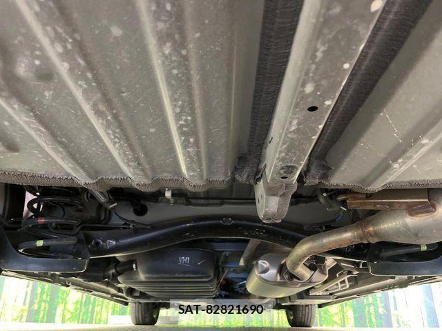 Toyota VOXY HYBRID 2023-02 8338469-18