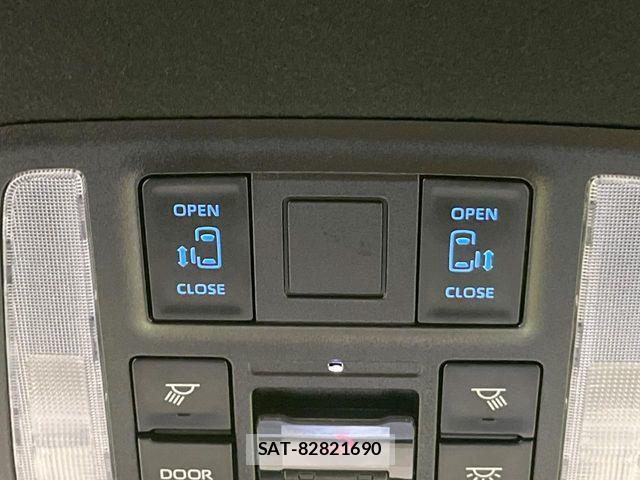 Toyota VOXY HYBRID 2023-02 8338469-2