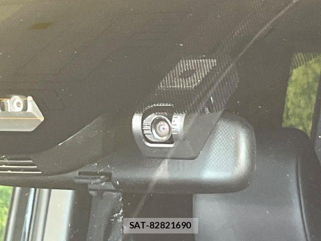 Toyota VOXY HYBRID 2023-02 8338469-7