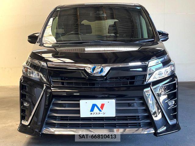 Toyota VOXY HYBRID 2019-06 8338488-15