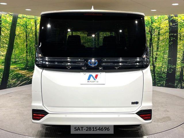 Toyota VOXY HYBRID 2023-07 8338471-14