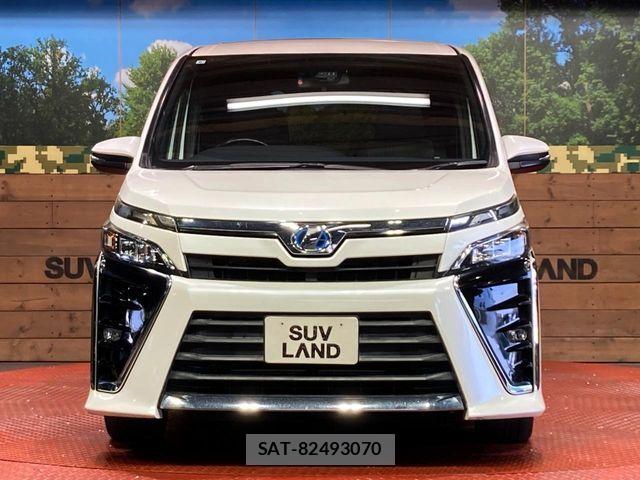 Toyota VOXY HYBRID 2017-09 8338489-13