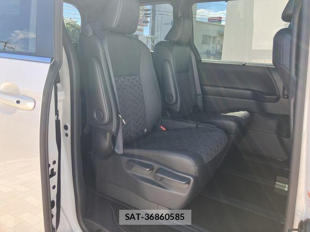 Toyota VOXY HYBRID 2025-07 8338460-10