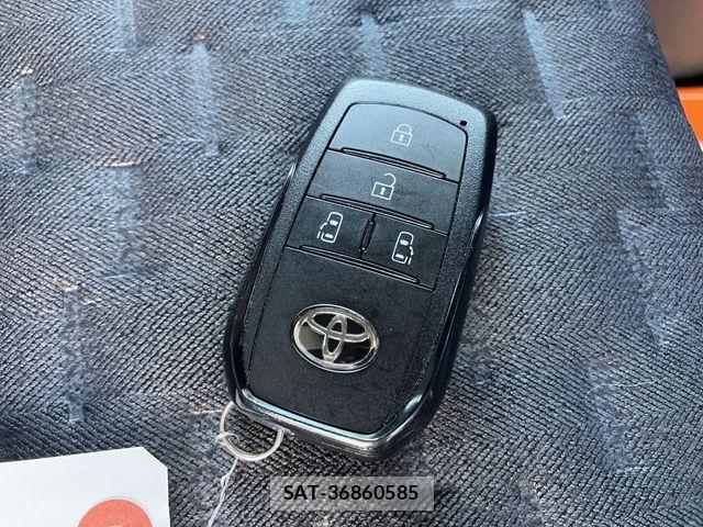 Toyota VOXY HYBRID 2025-07 8338460-27