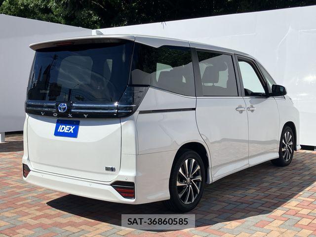 Toyota VOXY HYBRID 2025-07 8338460-2