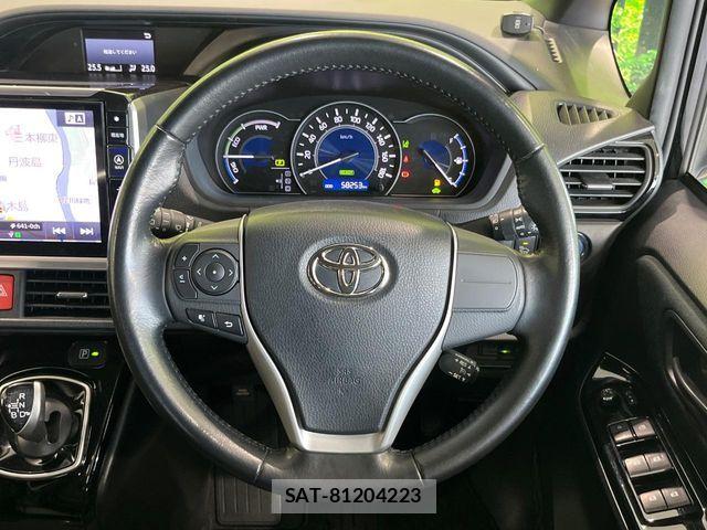 Toyota VOXY HYBRID 2017-09 8338485-11
