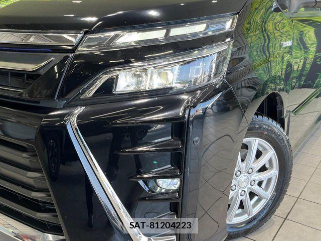 Toyota VOXY HYBRID 2017-09 8338485-12
