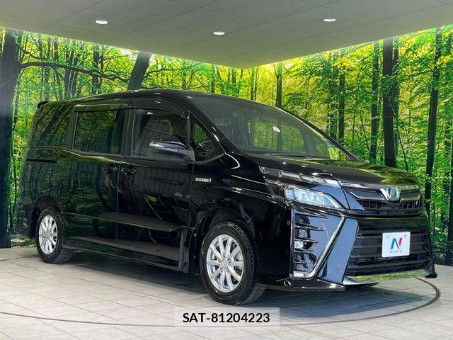 Toyota VOXY HYBRID 2017-09 8338485-16