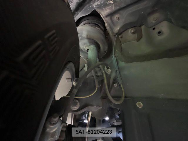 Toyota VOXY HYBRID 2017-09 8338485-19