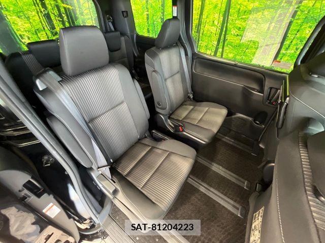 Toyota VOXY HYBRID 2017-09 8338485-8