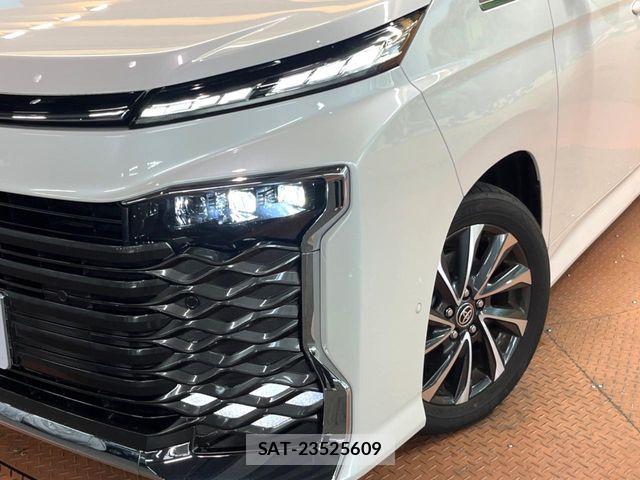 Toyota VOXY HYBRID 2024-08 8338461-13