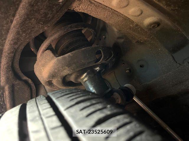 Toyota VOXY HYBRID 2024-08 8338461-19