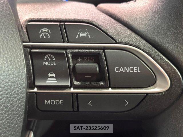 Toyota VOXY HYBRID 2024-08 8338461-5