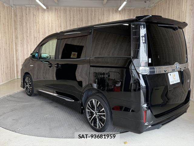Toyota VOXY HYBRID 2014-04 8338493-21