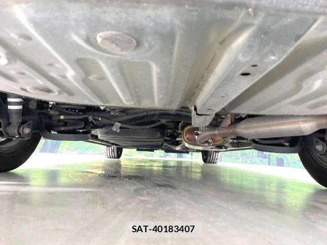 Toyota VOXY HYBRID 2018-02 8338491-19