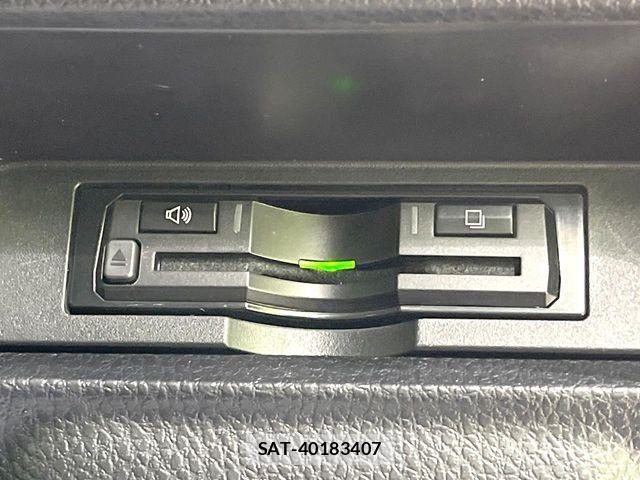 Toyota VOXY HYBRID 2018-02 8338491-6
