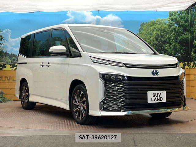 Toyota VOXY HYBRID 2022-12 8338467-16