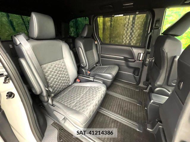 Toyota VOXY HYBRID 2025-07 8338463-9
