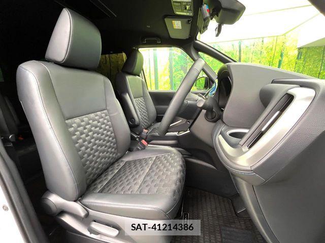 Toyota VOXY HYBRID 2025-07 8338463-8