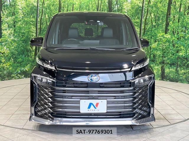 Toyota VOXY HYBRID 2023-07 8338470-14