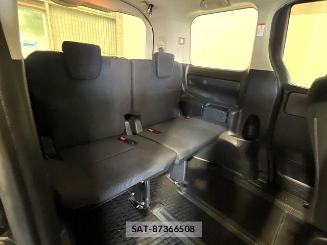 Toyota VOXY HYBRID 2014-03 8338494-9