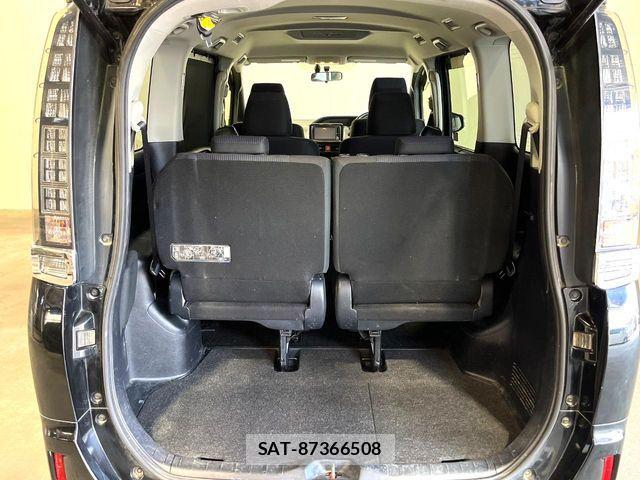 Toyota VOXY HYBRID 2014-03 8338494-10