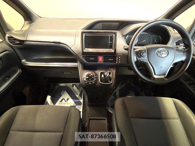 Toyota VOXY HYBRID 2014-03 8338494-1