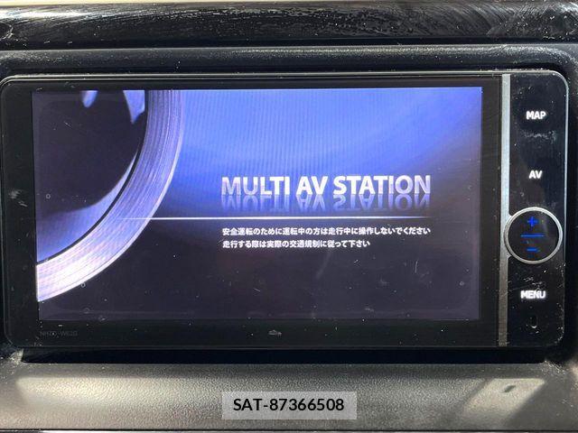 Toyota VOXY HYBRID 2014-03 8338494-2