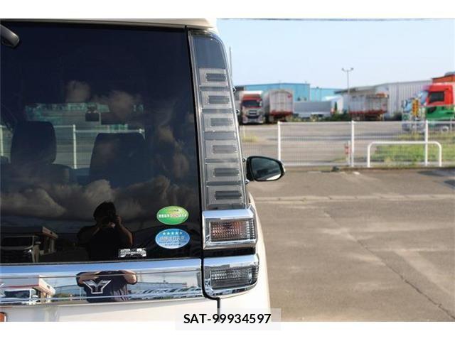 Toyota VOXY HYBRID 2020-11 8338487-17