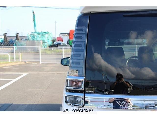 Toyota VOXY HYBRID 2020-11 8338487-18