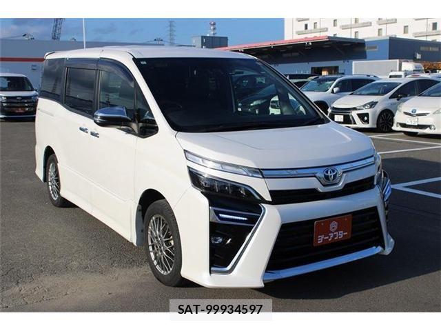 Toyota VOXY HYBRID 2020-11 8338487-6