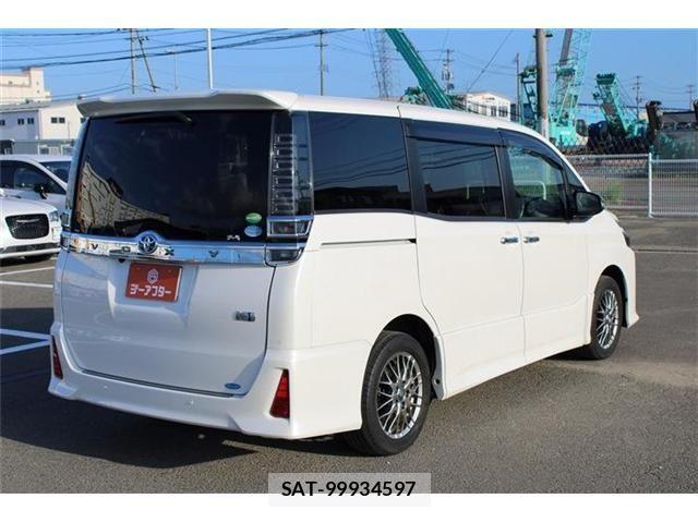 Toyota VOXY HYBRID 2020-11 8338487-8