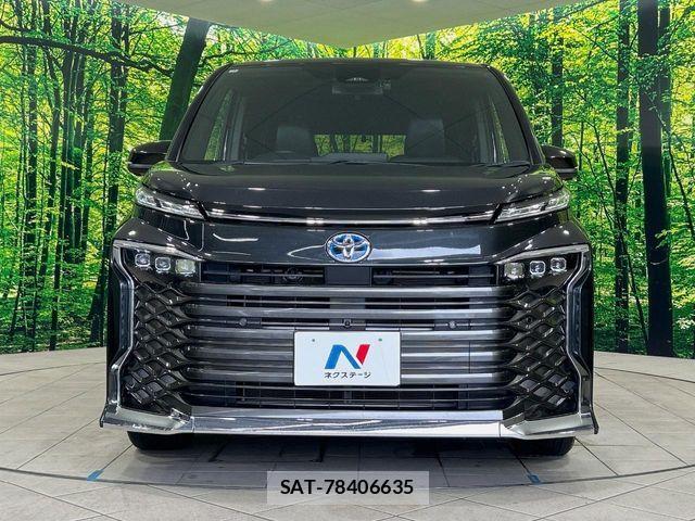Toyota VOXY HYBRID 2023-05 8338480-14