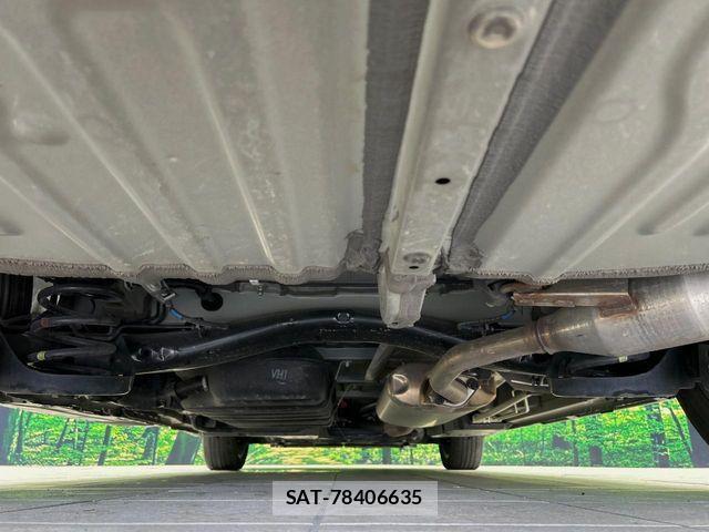 Toyota VOXY HYBRID 2023-05 8338480-19