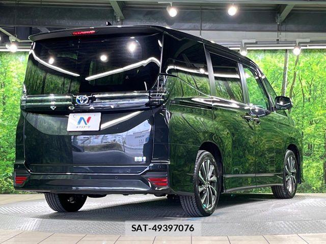 Toyota VOXY HYBRID 2022-10 8338466-17