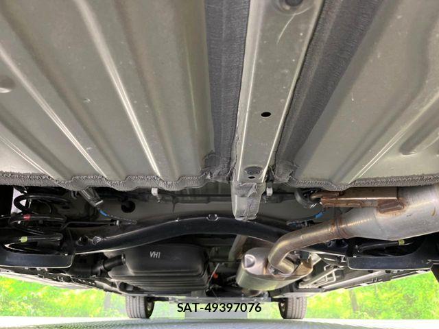 Toyota VOXY HYBRID 2022-10 8338466-19