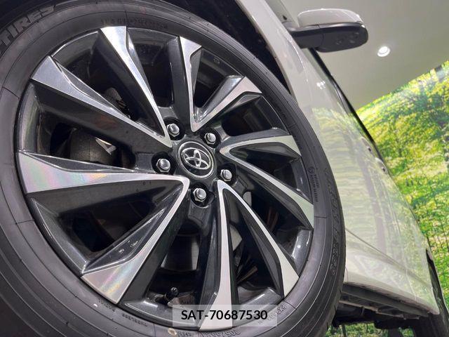 Toyota VOXY HYBRID 2022-07 8338472-16
