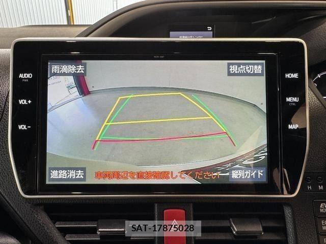 Toyota VOXY HYBRID 2019-05 8355884-15
