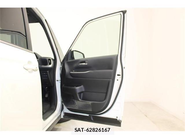 Toyota VOXY HYBRID 2022-10 8355881-28