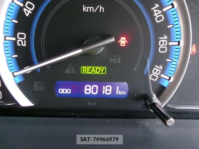 Toyota VOXY HYBRID 2014-11 8355885-20
