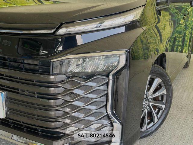 Toyota VOXY HYBRID 2024-05 8355619-12