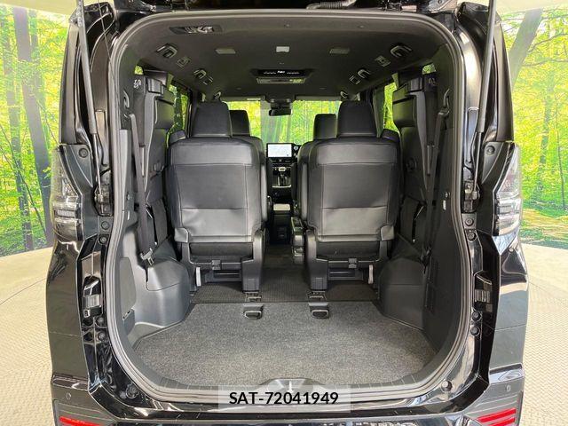 Toyota VOXY HYBRID 2023-06 8355879-10