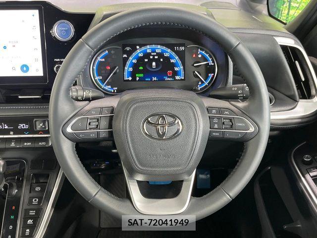 Toyota VOXY HYBRID 2023-06 8355879-11
