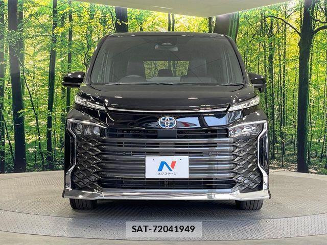 Toyota VOXY HYBRID 2023-06 8355879-14