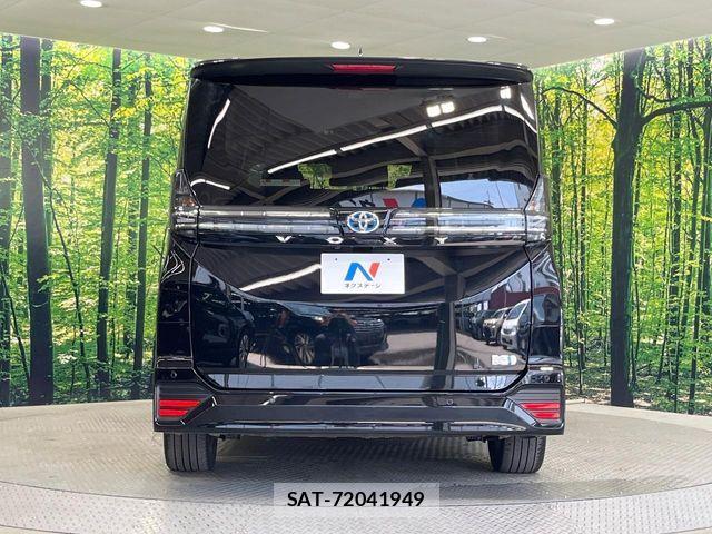 Toyota VOXY HYBRID 2023-06 8355879-15