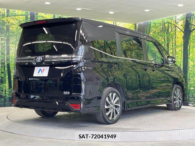 Toyota VOXY HYBRID 2023-06 8355879-17