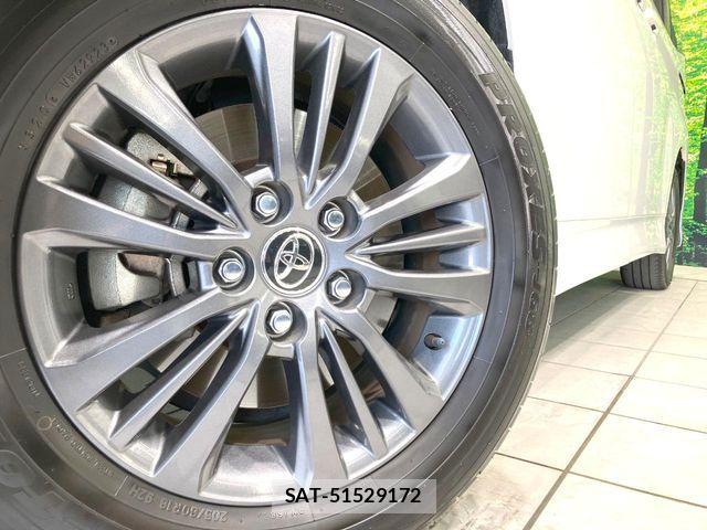 Toyota VOXY HYBRID 2023-08 8355880-12