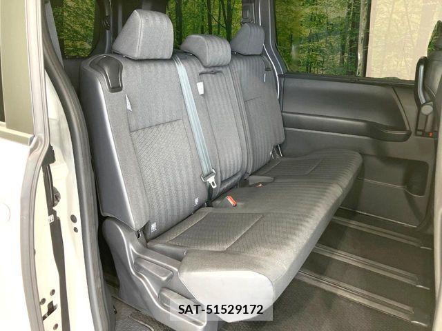 Toyota VOXY HYBRID 2023-08 8355880-8