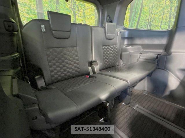 Toyota VOXY HYBRID 2025-10 8355878-9